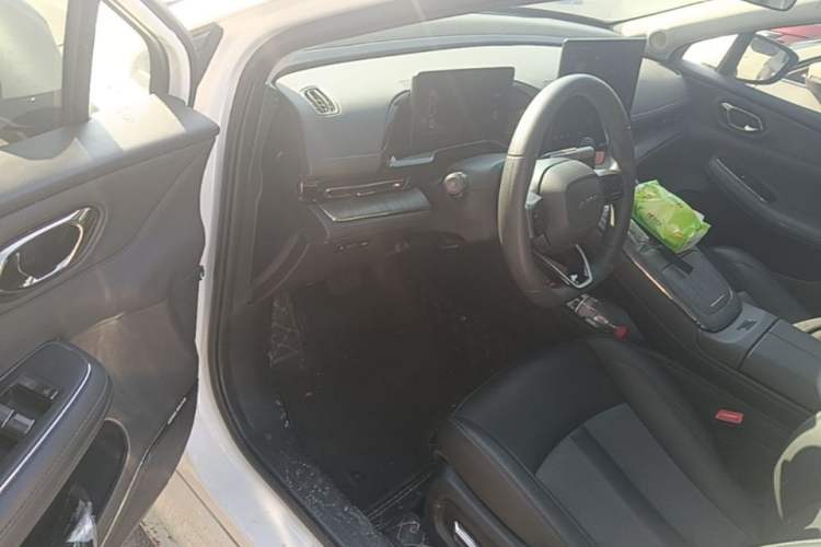 Used AION S MAX 2024 70 Star Edition 54.6 kWh Driver Seat