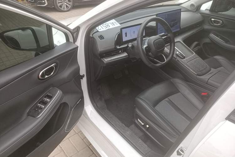 Used AION S MAX 2024 70 Star Edition 54.6 kWh Driver Seat