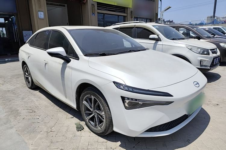 Used AION S MAX 2024 70 Star Edition 54.6 kWh Front Right 45 Deg