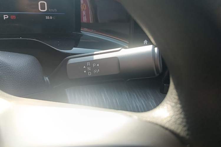 Used AION S MAX 2024 70 Star Edition 54.6 kWh Gear Lever