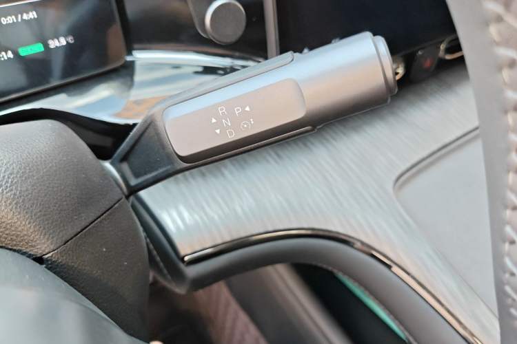 Used AION S MAX 2024 70 Star Edition Gear Lever