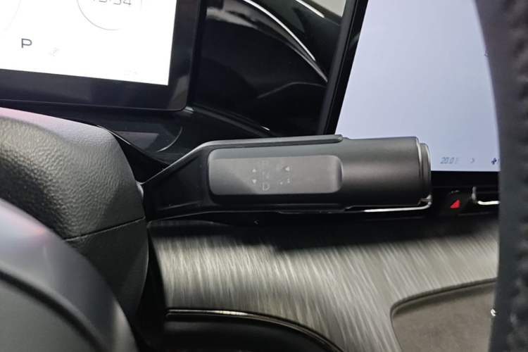 Used AION S MAX 2024 80 Star Edition Ternary Lithium Gear Lever