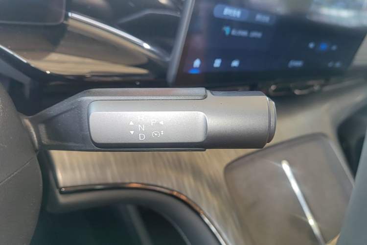 Used AION S MAX 2024 70 Star Edition Gear Lever