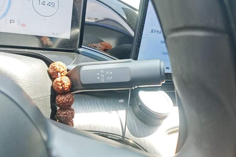 Used AION S MAX 2024 70 Star Edition 54.6 kWh Gear Lever