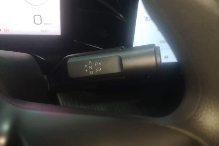 Used AION S MAX 2024 70 Star Edition 54.6 kWh Gear Lever