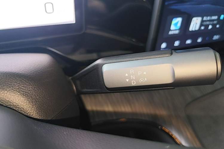 Used AION S MAX 2024 70 Star Edition Gear Lever