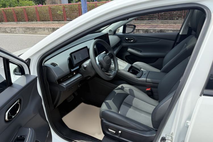 Used AION S MAX 2024 70 Star Edition Interior 1