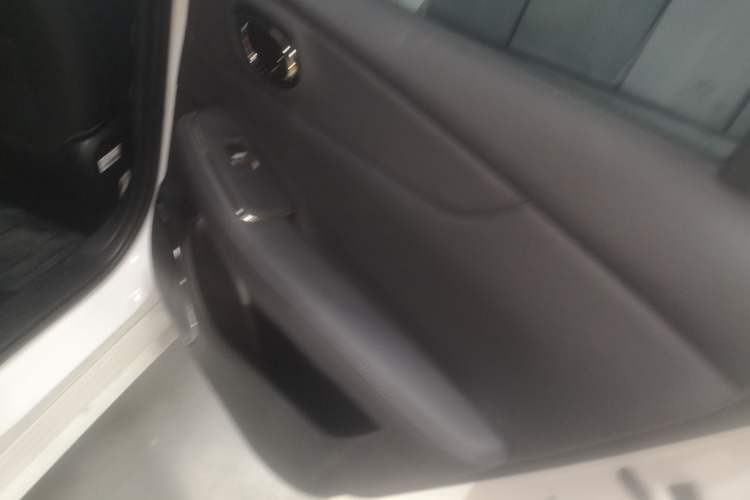 Used AION S MAX 2024 70 Star Edition 54.6 kWh Interior 6