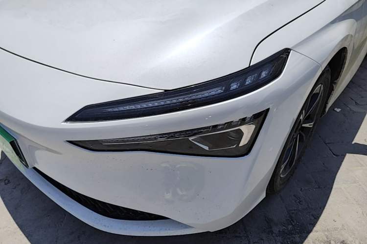 Used AION S MAX 2024 70 Star Edition 54.6 kWh Left Front Headlight