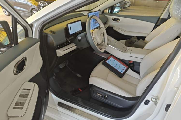 Used AION S MAX 2024 70 Star Edition Left Front Seat