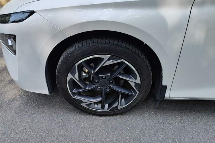 Used AION S MAX 2024 80 Star Edition Ternary Lithium Left Front Wheel Hub