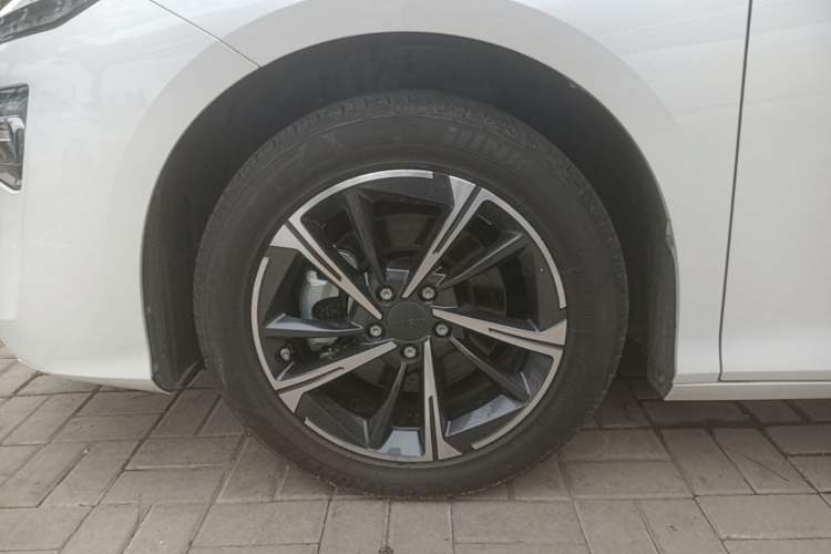 Used AION S MAX 2024 70 Star Edition 54.6 kWh Left Front Wheel Hub