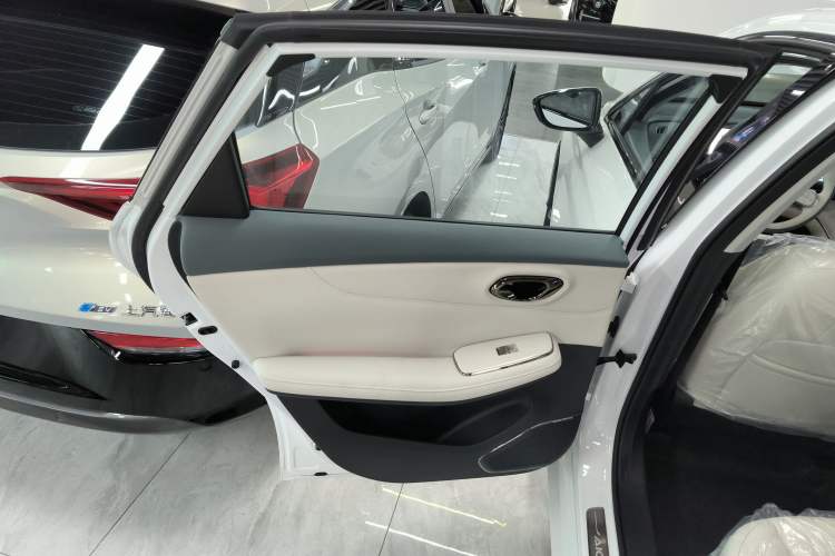 Used AION S MAX 2024 80 Star Edition Ternary Lithium Left Rear Door Interior