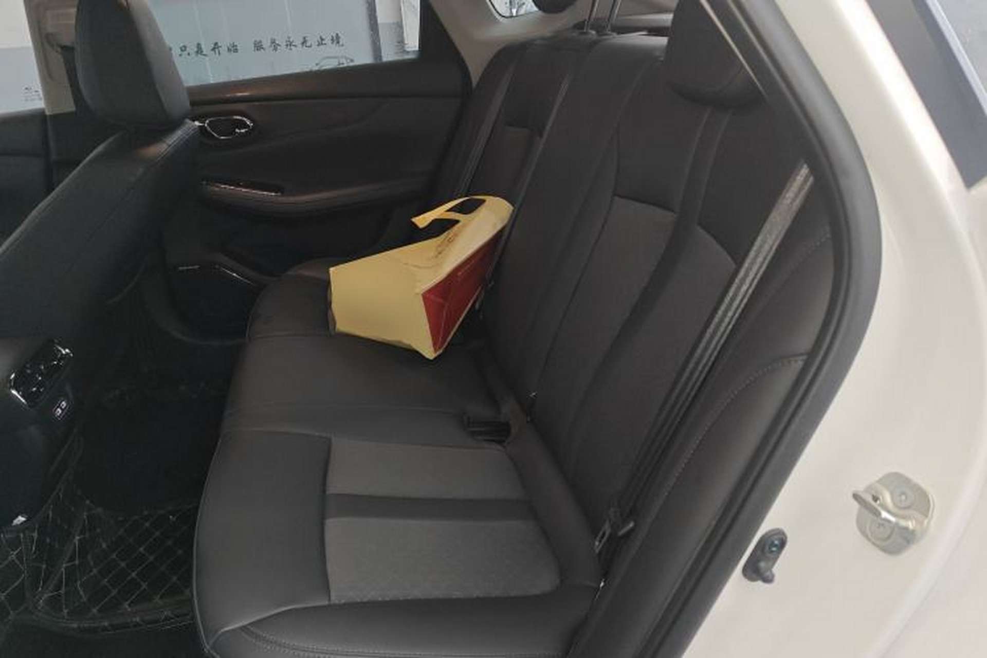 Used AION S MAX 2024 70 Star Edition 54.6 kWh Left Rear Seat