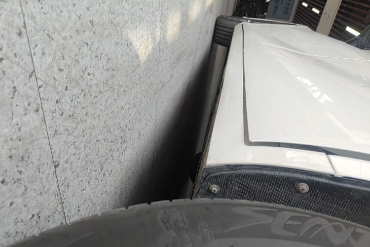 Used AION S MAX 2024 70 Star Edition 54.6 kWh Left Side Sill