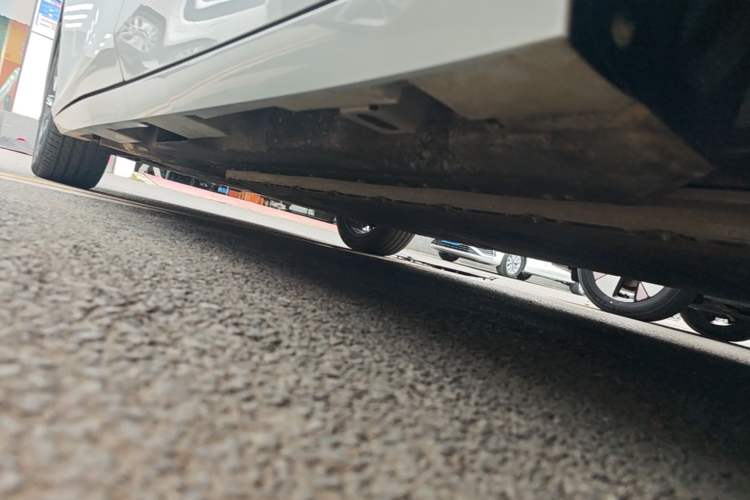 Used AION S MAX 2024 70 Star Edition 54.6 kWh Left Side Sill