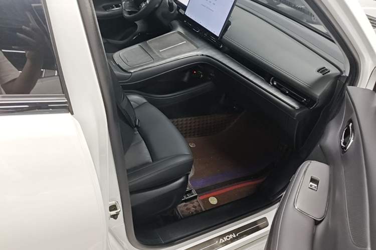 Used AION S MAX 2024 80 Star Edition Ternary Lithium Right Front Seat