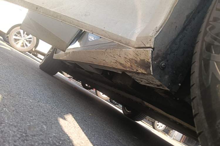 Used AION S MAX 2024 70 Star Edition 54.6 kWh Right Side Sill