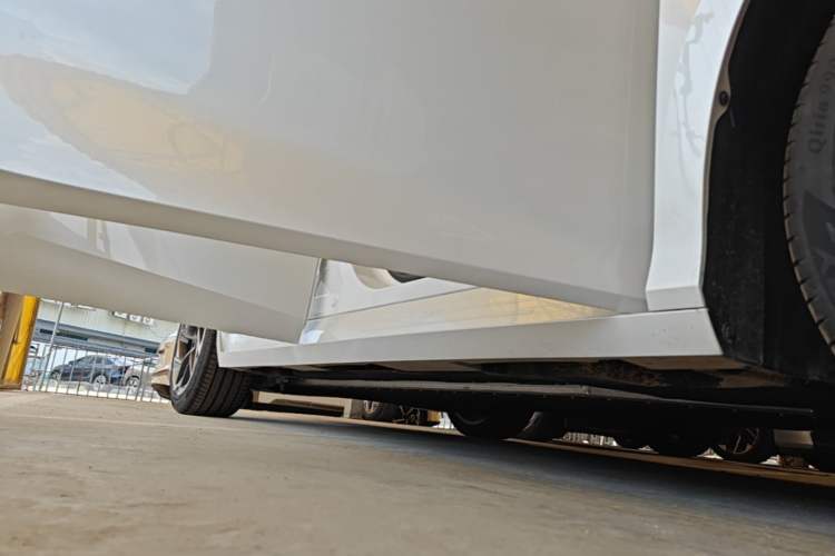 Used AION S MAX 2024 70 Star Edition Right Side Sill