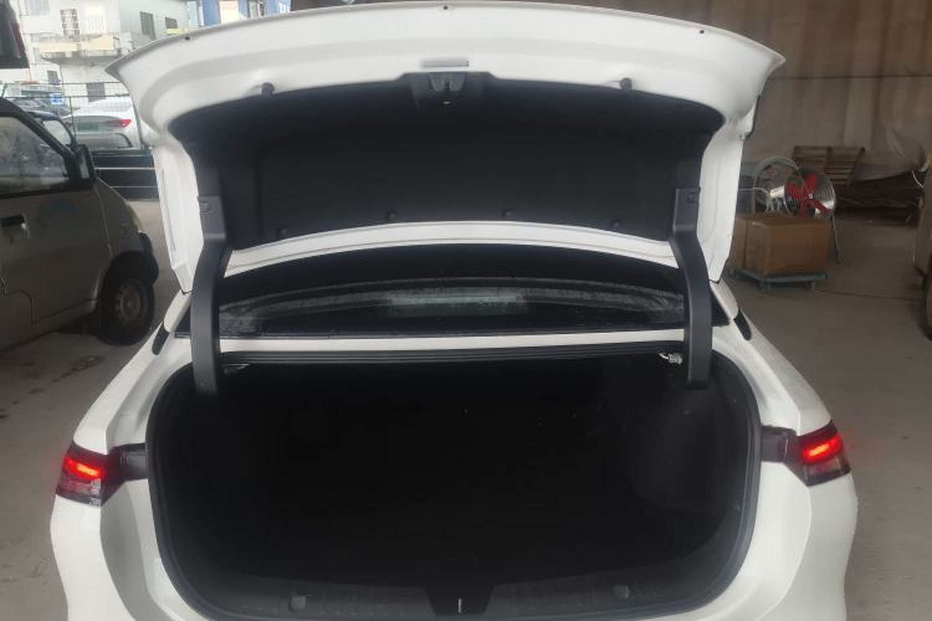 Used AION S MAX 2024 70 Star Edition Trunk