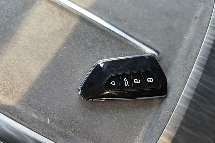 Used AION S MAX 2024 70 Star Edition 54.6 kWh Vehicle Key