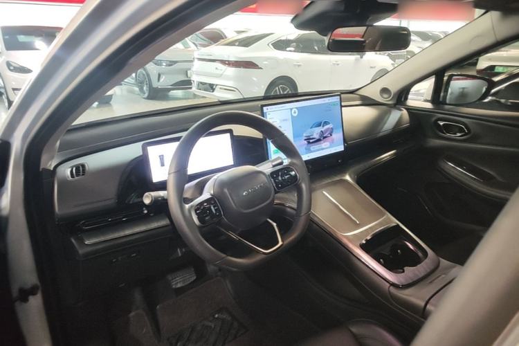 Used AION S MAX 2025 70 Star Edition 53.7 kWh Center Console