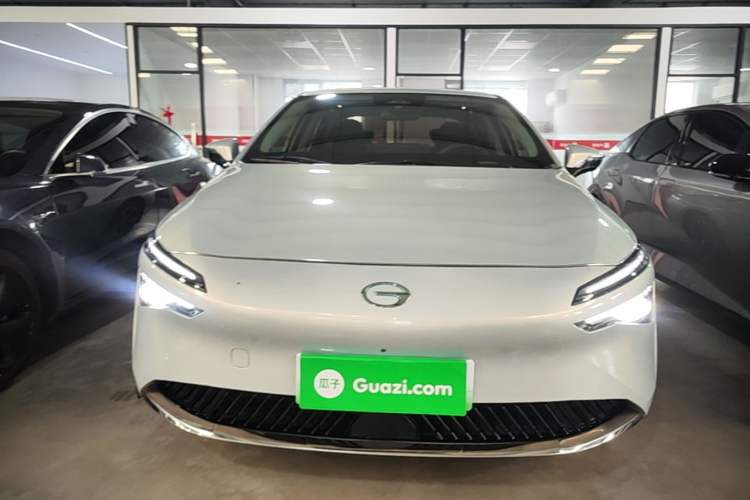 Used AION S MAX 2025 70 Star Edition 53.7 kWh Front