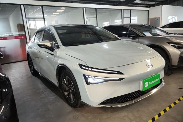 Used AION S MAX 2025 70 Star Edition 53.7 kWh Front Right 45 Deg