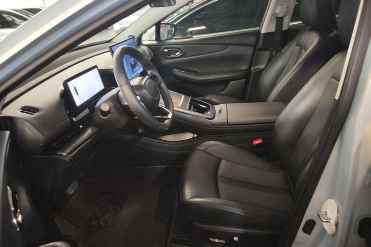 Used AION S MAX 2025 70 Star Edition 53.7 kWh Left Front Seat