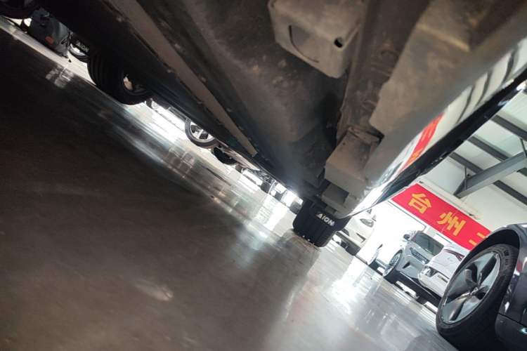 Used AION S MAX 2025 70 Star Edition 53.7 kWh Right Side Sill