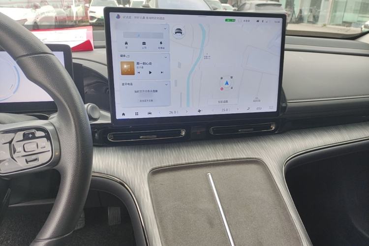 Used AION S MAX 2025 70 Star Edition 53.7 kWh Center Console