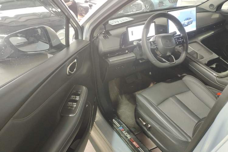 Used AION S MAX 2025 70 Star Edition 53.7 kWh Driver Seat