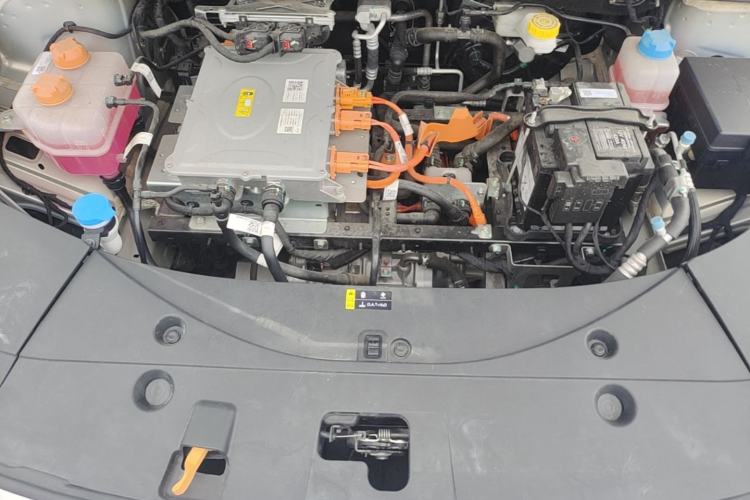 Used AION S MAX 2025 70 Star Edition 53.7 kWh Engine Bay