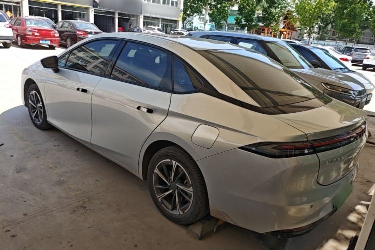 Used AION S MAX 2025 70 Star Edition 53.7 kWh Exterior 2