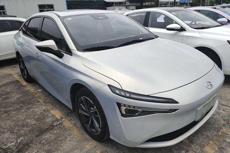 Used AION S MAX 2025 70 Star Edition 53.7 kWh Front Right 45 Deg