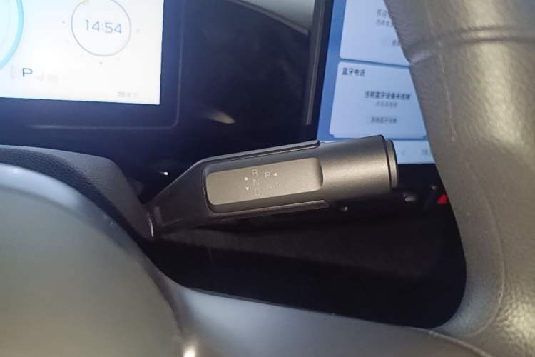 Used AION S MAX 2025 70 Star Edition 53.7 kWh Gear Lever