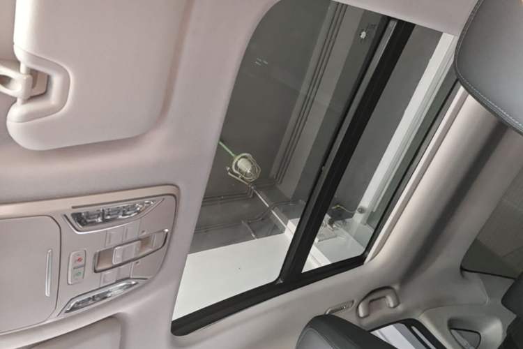 Used AION S MAX 2025 70 Star Edition 53.7 kWh Headliner