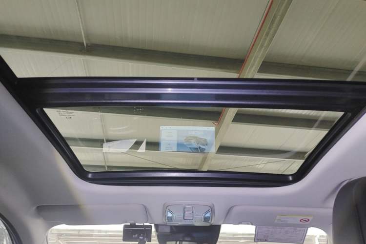 Used AION S MAX 2025 70 Star Edition 53.7 kWh Headliner