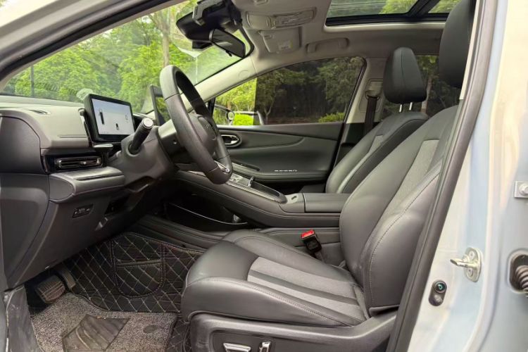 Used AION S MAX 2025 70 Star Edition 53.7 kWh Interior 3