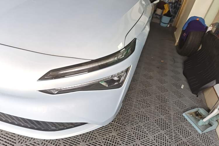 Used AION S MAX 2025 70 Star Edition 53.7 kWh Left Front Headlight