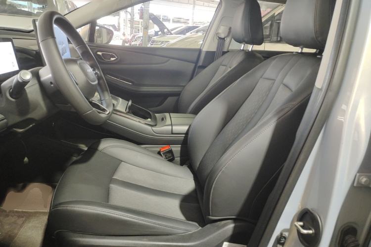 Used AION S MAX 2025 70 Star Edition 53.7 kWh Left Front Seat