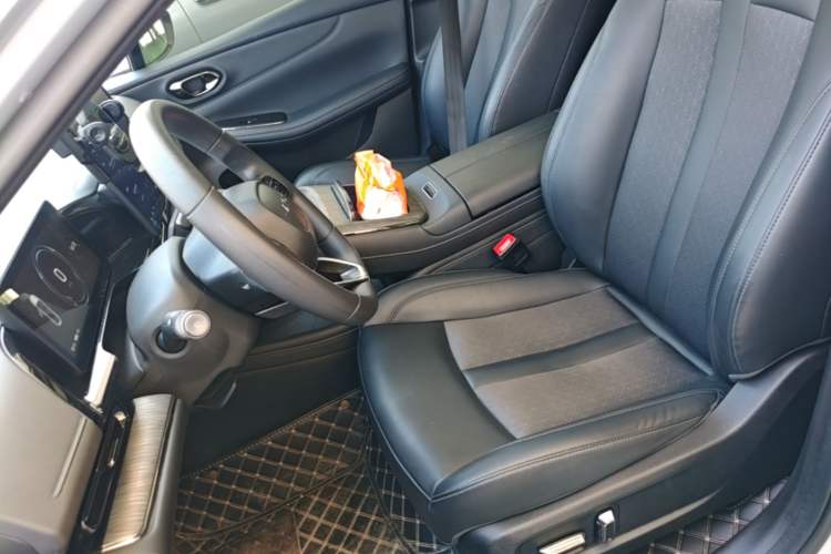 Used AION S MAX 2025 70 Star Edition 53.7 kWh Left Front Seat