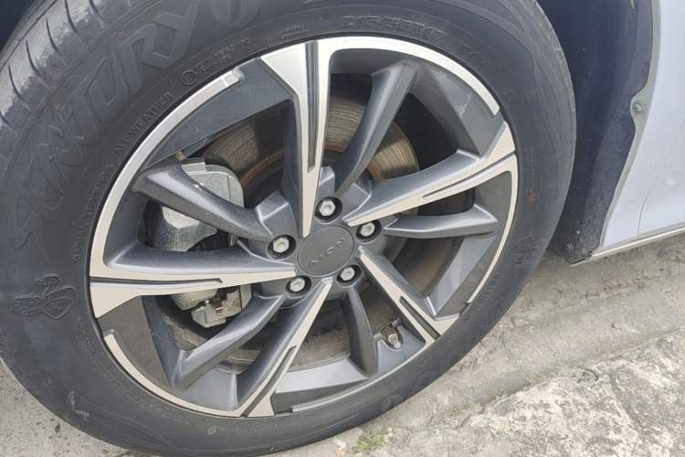 Used AION S MAX 2025 70 Star Edition 53.7 kWh Left Front Wheel Hub