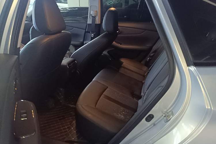 Used AION S MAX 2025 70 Star Edition 53.7 kWh Left Rear Seat