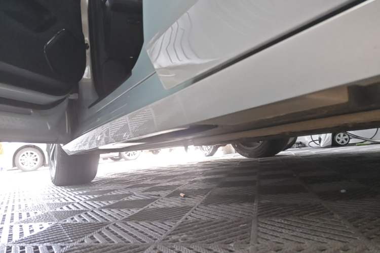 Used AION S MAX 2025 70 Star Edition 53.7 kWh Left Side Sill