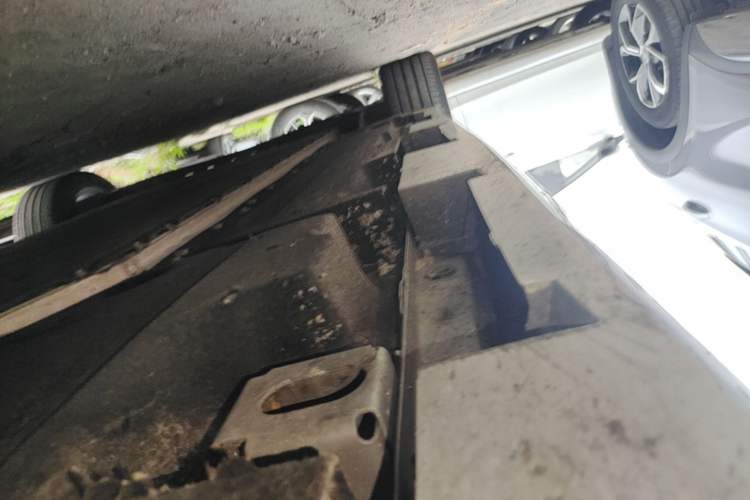 Used AION S MAX 2025 70 Star Edition 53.7 kWh Right Side Sill