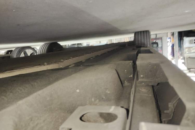 Used AION S MAX 2025 70 Star Edition 53.7 kWh Right Side Sill