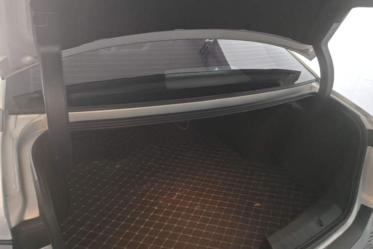 Used AION S MAX 2025 70 Star Edition 53.7 kWh Trunk