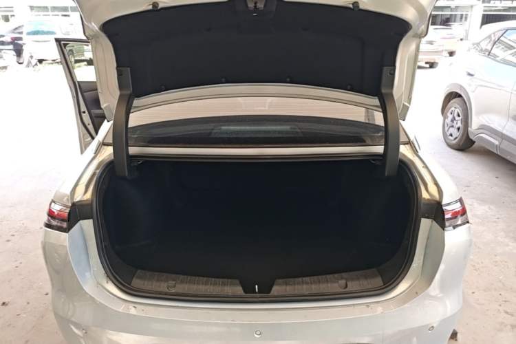 Used AION S MAX 2025 70 Star Edition 53.7 kWh Trunk