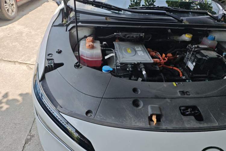 Used AION S MAX 2025 70 Star Edition 53.7 kWh Engine Bay Right